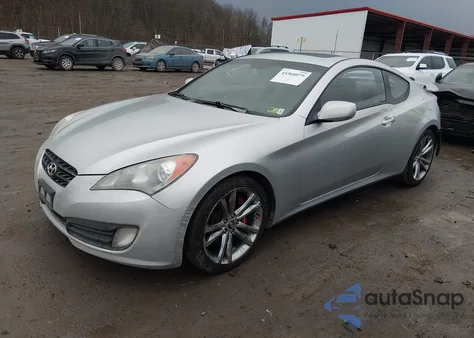 2010 Hyundai Genesis 2.0T Track z USA, uszkodzony, nr VIN KMHHT6KD3AU023811